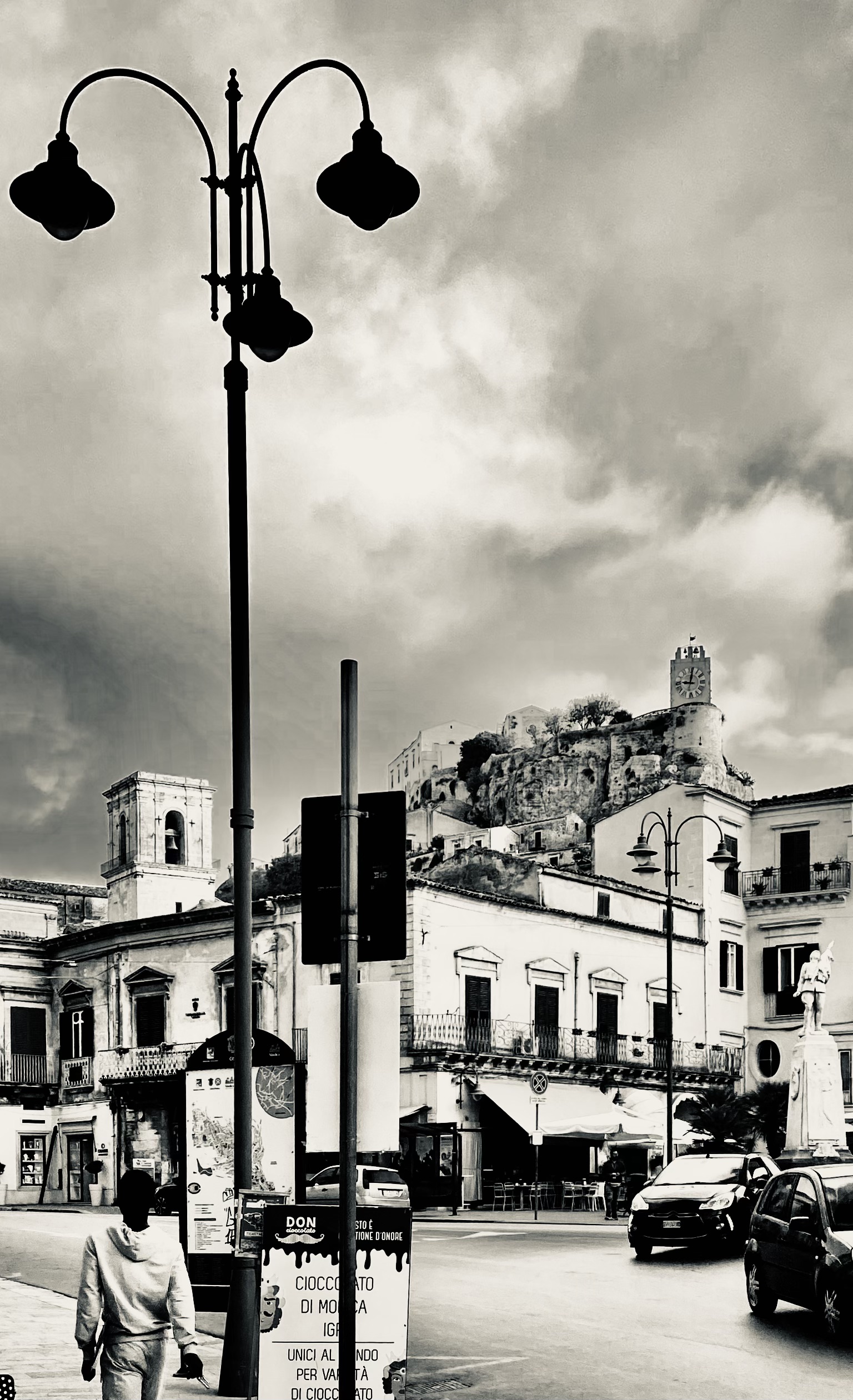 Chiesa barocca a Modica — facciata in pietra iblea